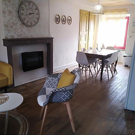 Tauves Appartement Cozy Dans Maison Privee מראה חיצוני תמונה