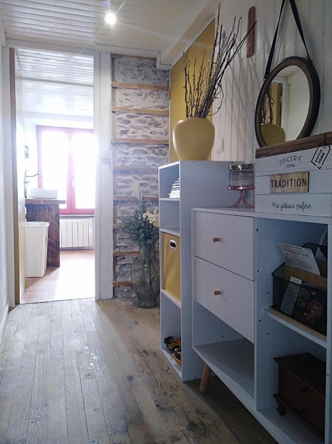 Tauves Appartement Cozy Dans Maison Privee מראה חיצוני תמונה