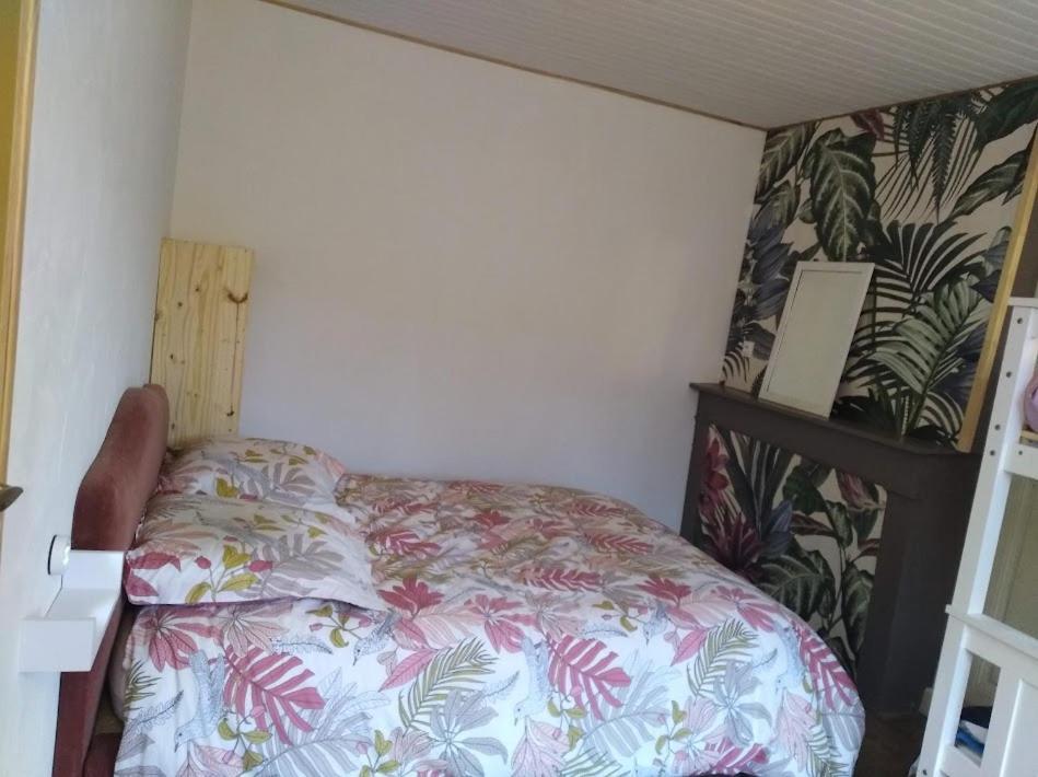Tauves Appartement Cozy Dans Maison Privee מראה חיצוני תמונה